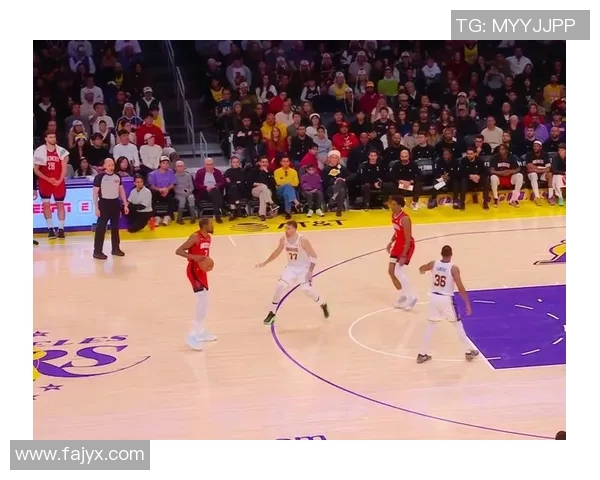 火箭与湖人激战12月14日NBA精彩比赛视频回顾与分析