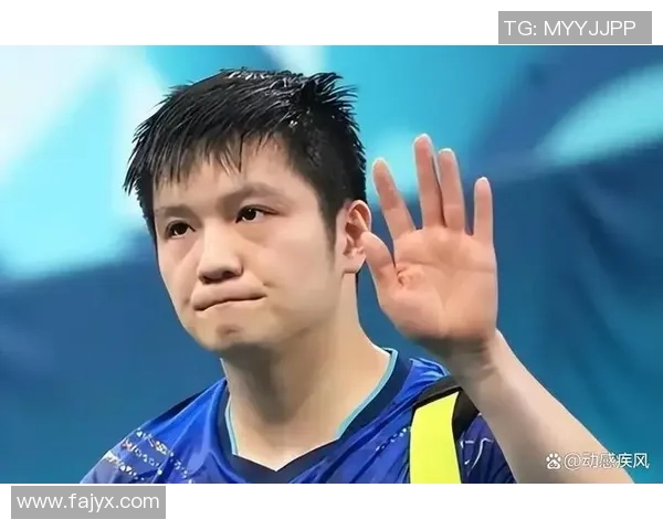 人品一流!樊振东与徐瑛彬竞赛完毕,先把球台上汗渍擦洁净再离场